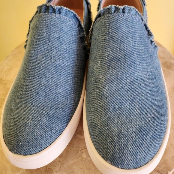 Kate Spade Blue Denim Ruffle Sneakers 9M NWOB Size US 9 - Picture 11 of 13